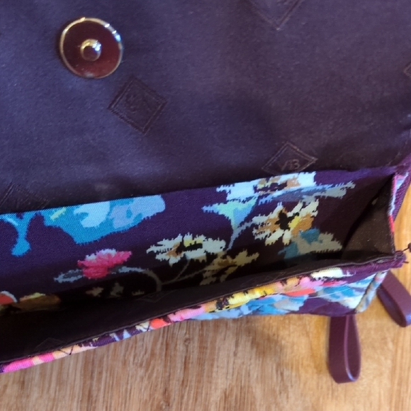 Vera Bradley Multicolor Floral Wristlet - Picture 4 of 8